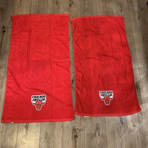 Vintage pair of Chicago Bulls towels embroidered logo Cover
