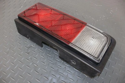 05-09 Hummer H2 SUV último modelo derecha luz trasera lámpara (roja/clara) probada Foto 1 de 4