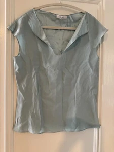 NEW PARKER SLEEVELESS LIGHT BLUE V NECK BLOUSE SIZE XS - Picture 1 of 4
