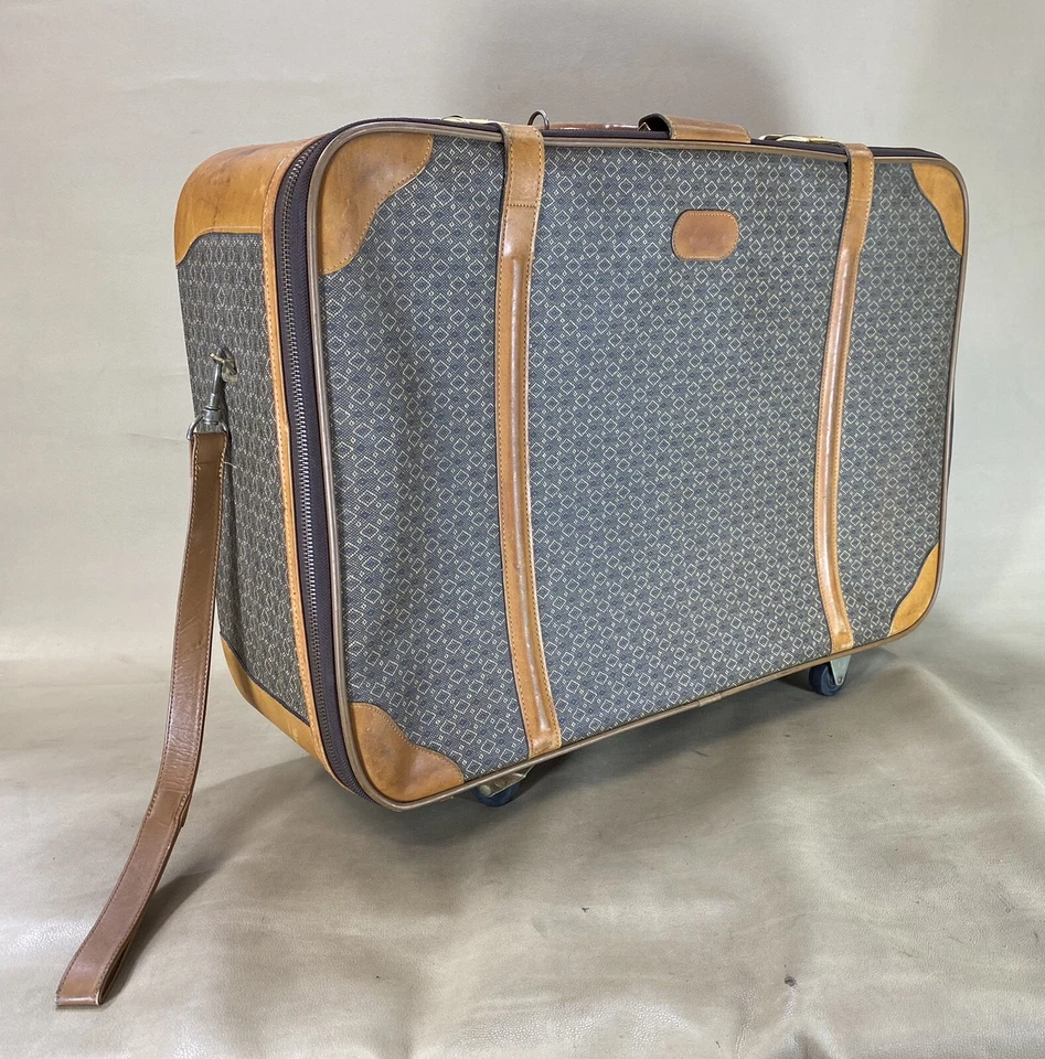 Hartmann WINGS & Belting Leather Trim 26" Soft Pullman Suitcase Trunk Luggage - Image 1 of 4