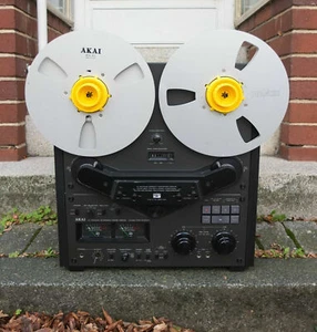 Akai Navel Adapter Premium Pair Set Yellow Revox Pioneer Reproduction 3D New - Picture 1 of 7
