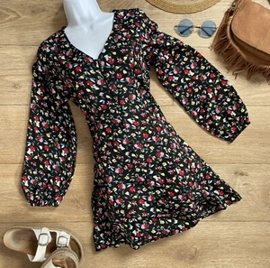 Pretty Chic schwarz bunt Blumendruck Langarm Mini-Kleid Knopf Detail 8 - Bild 1 von 7