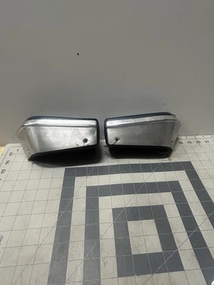 Reposabrazos trasero Ford Thunderbird 1967 con molduras izquierda/derecha original (245) Foto 1 de 4