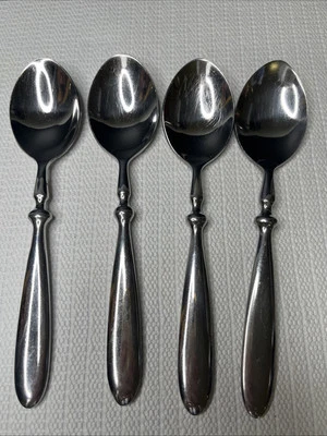 Hampton Silversmiths BISTRO MIRROR 4 cucharas soperas ovaladas cubiertos de acero inoxidable (L1) Foto 1 de 4