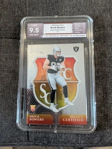 2024 Panini Select - Select Certified Rookies Brock Bowers #7 (RC) - Bild 1 von 4