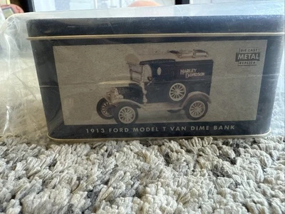 NUEVO banco de monedas de diez centavos Harley Davidson 1913 Ford Model T Van en lata nunca abierto Foto 1 de 4