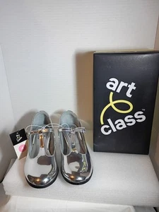 Girls Silver Metallic Mary Jane Dress Shoes NIB size 4 - Picture 1 of 8