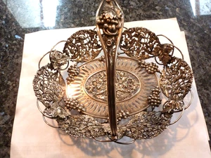THEODORE B STARR NEW YORK ANTIQUE STERLING SILVER BASKET WITH CHERUBS + GRAPES - Picture 1 of 7