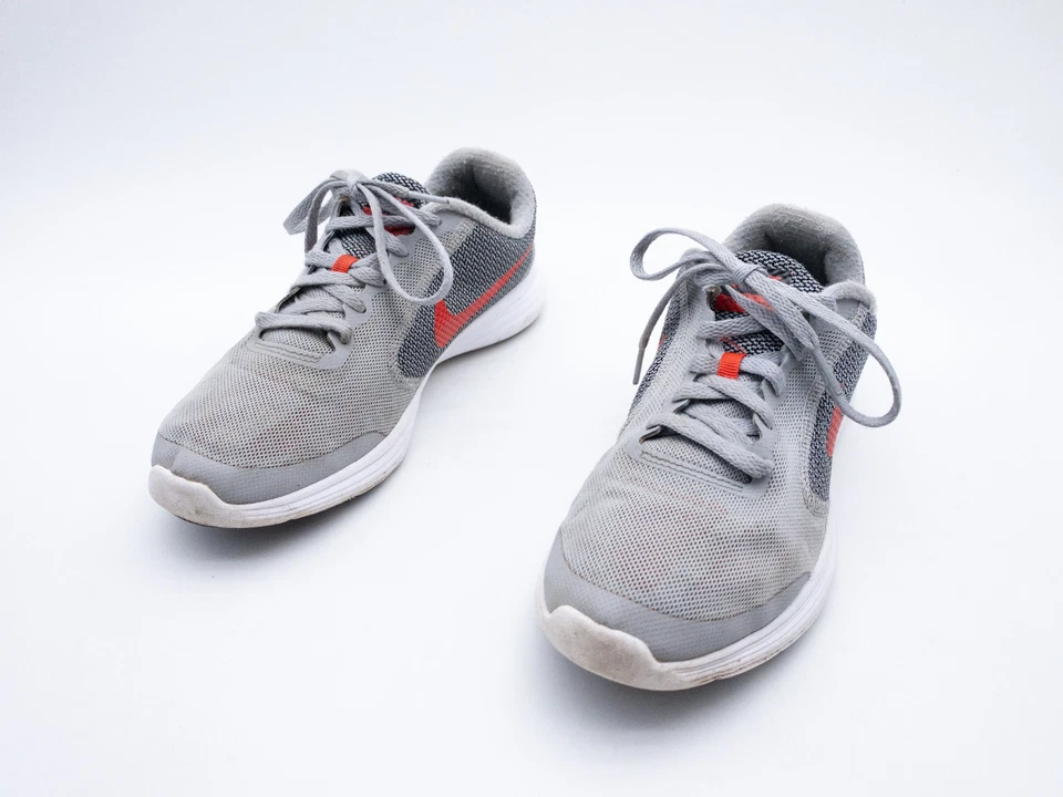 Nike Revolution 3 Unisex Sneaker Sportschuh Freizeitschuh Gr. 39  Art. 29756-80 - Bild 1 von 4
