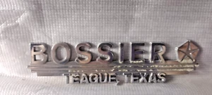 BOSSIER TEAGUE, TEXAS - METAL CAR DEALERSHIP EMBLEM - VINTAGE - Picture 1 of 2