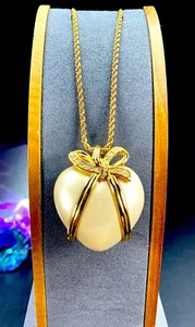 JOAN RIVERS GOLD-TONE NECKLACE FAUX PEARL RHINESTONE CAPTURED HEART PENDANT - Picture 1 of 6