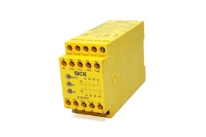 SICK UE43-3MF2A3 SAFETY RELAY 6024901 - Picture 1 of 5