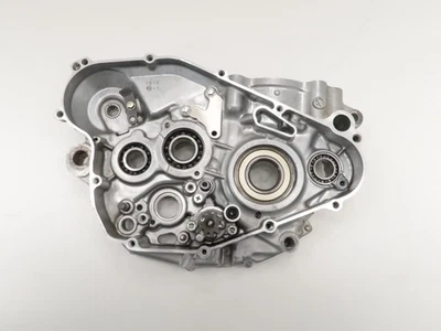 Kawasaki KX450F - Estojo de manivela lateral direita estoque meia extremidade inferior - 2016 KX450 FABRICANTE DE EQUIPAMENTO ORIGINAL - Imagem 1 de 4