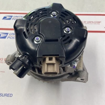 Alternador Lincoln Town Car 2009-2011 OEM # AW71-10300-AA Foto 1 de 4