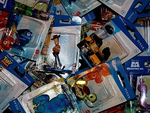 Mattel Micro Fig Collection 70+ DC Comics, Disney, MineCraft, Pixar & More - Picture 1 of 68