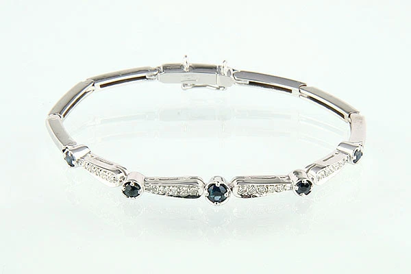 Brazalete Estate Piece Oro Blanco 14K Diamantes y Zafiros Foto 1 de 1