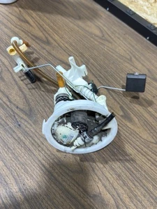 2009 BMW E92 335i Coupe Fuel Sending Unit 16112283475 Oem - Picture 1 of 5