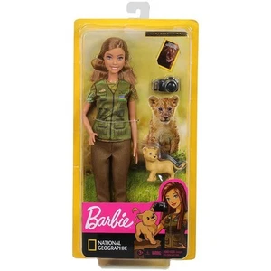 National Geographic Barbie Photojournalist Doll - Picture 1 of 3