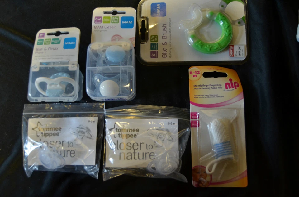 MAM Paket 30,- 4x Schnuller + 2x Beissring + Fingerling Mundhygiene 0-6m Nuckel - Bild 1 von 1