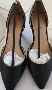 Profile Textured Black Courts, Size 5 - Bnib - Picture 1 of 5