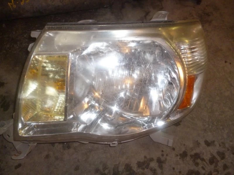 DRIVER LEFT HEADLIGHT WITHOUT SPORT PACKAGE FITS 05-11 TACOMA 108074 - Image 1 of 1