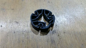 RENAULT 5 GT TURBO USED BRAKE PIPE ANTI RUB CLIP SINGLE X1 - Picture 1 of 1