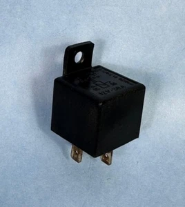 RELAY 12V 30A FOR HORN,FOG LIGHTS,ETC...VINTAGE CARS relé auto epoca ORIGINAL - Foto 1 di 8
