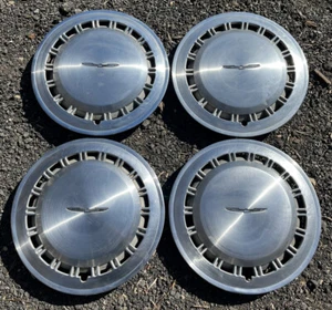 1985 86 87 88 Ford Thunderbird Hubcap Rim Wheel Cover Hub Cap 14" OEM 840 SET - Picture 1 of 10