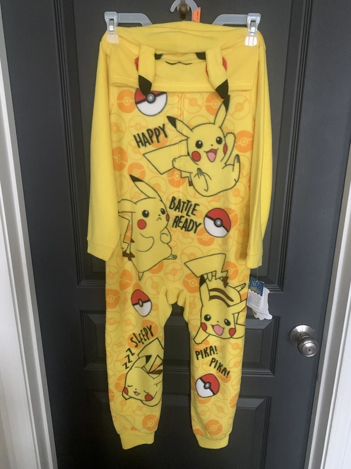 Pokemon Kids Pikachu Hooded Blanket Sleeper Pajamas Size 8 one-piece Zipper Down