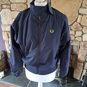 Fred Perry Damen marineblau Fledermaus Harrington Jacke UK 8 neu mit Etikett UVP 195 £ - Bild 1 von 18
