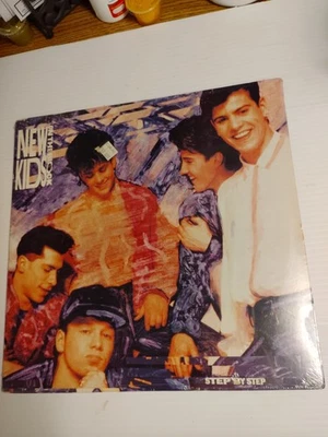 New Kids On The Block ( SEALED ) " Step By Step "  1990 Vinyl Album # C 45129 Foto 1 de 3