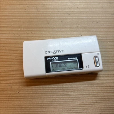 Creative MuVo V100 White ( 512MB ) MP3 Player FM Radio DAP-FL0035 - Image 1 of 4