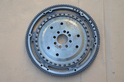 05-17 ASTON MARTIN V8 VANTAGE МАХОВИК В СБОРЕ 6 или 7 скоростей 9G33-6375-AB - Изображение 1 из 4