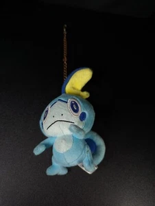 Sobble Mini Peluche Llavero Figura Pokemon Center Nintendo Bandai - Imagen 1 de 5