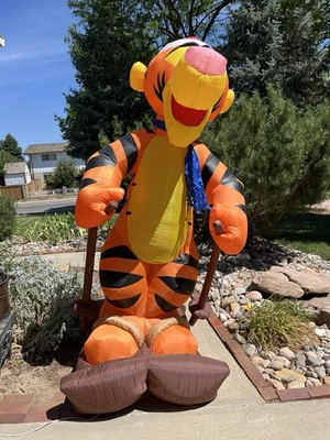 Gemmy Disney 8’ Tigger Skiing Lighted Christmas Inflatable Airblown 2003 - Image 1 of 4