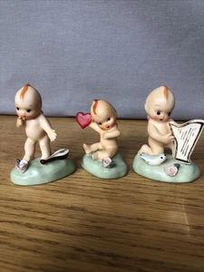 Vintage Napco Kewpie Puppe Biskuit 3" Figuren 3er Set Japan-Herz Harfe Violine - Bild 1 von 12