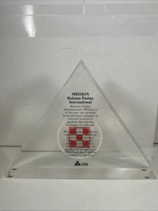 RALSTON PURINA INT’L MISSION STATEMENT LARGE LUCITE DREIECKIGER BRIEFBESCHWERER - Bild 1 von 8