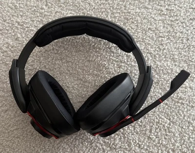 Auriculares para juegos acústicos cerrados con cable EPOS I Sennheiser GSP 600 con cancelación de ruido Foto 1 de 4