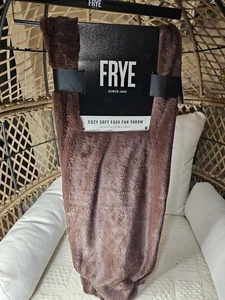 FRYE Faux Fur Throw Blanket 50 x 70" NWT Reversible Dark Chocolate Brown - Picture 1 of 5