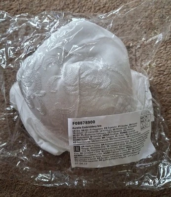 Sujetador con aros blanco bordado Avon Aurelia talla 38D Foto 1 de 4