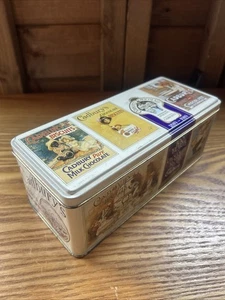 Lata de chocolate Cadbury Fingers, tapa con bisagras 1989 ideal utilería película rodaje artículo de escenario - Imagen 1 de 7