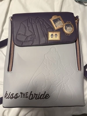 Mochila exclusiva de Disneyparks Haunted Mansion Kiss The Bride rara Foto 1 de 3