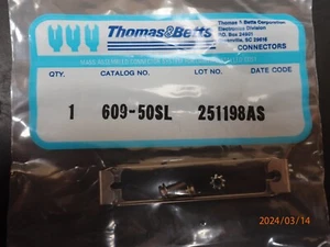609-50SL T&B RIGID FITTING SLIDE LOCK RETAINER KIT FOR 50 WAY D CONNECTOR - Picture 1 of 3