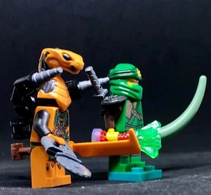 LEGO GENUINE NINJAGO SNAKE MECHANIC © BOA LIMITED EDITION + LLOYD NINJA - Imagen 1 de 4
