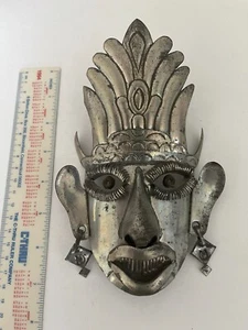 Collectible antique mask; metal; unknown origin - Picture 1 of 3
