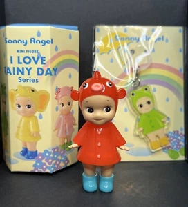 Authentic Goldfish Sonny Angel I Love Rainy Day Series & Keychain - Picture 1 of 1