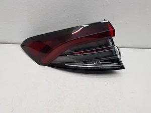 2023 MASERATI LEVANTE TROFEO SUV estiramiento facial trasero izquierdo luz exterior ccc20060a - Imagen 1 de 10