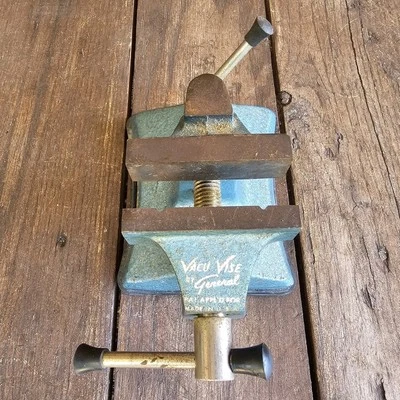 Tornillo de aspirador portátil pequeño vintage de General hecho en EE. UU.  Foto 1 de 4