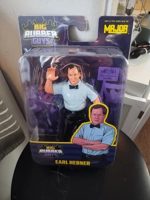 Boneco Big Rubber Guys Earl Hebner da Major Wrestling Figures Podcast - Novo! - Imagem 1 de 4