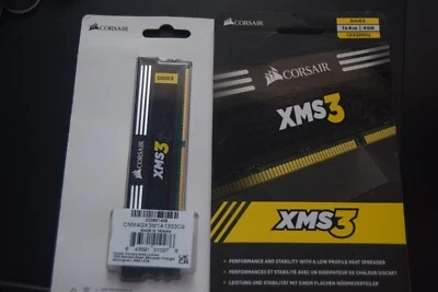 Corsair XMS3 4GB RAM PC3-10600 DDR3-1333 SDRAM CMX4GX3M1A1333C9 - Image 1 of 2